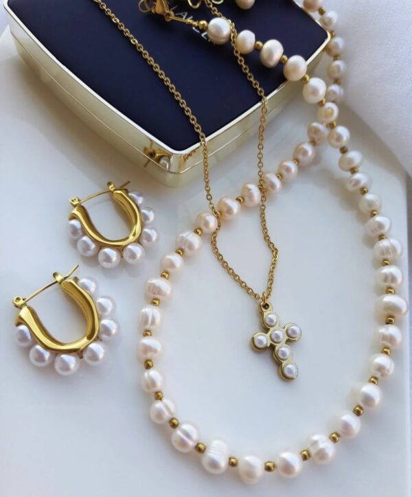 Timeless Elegance - Image 2