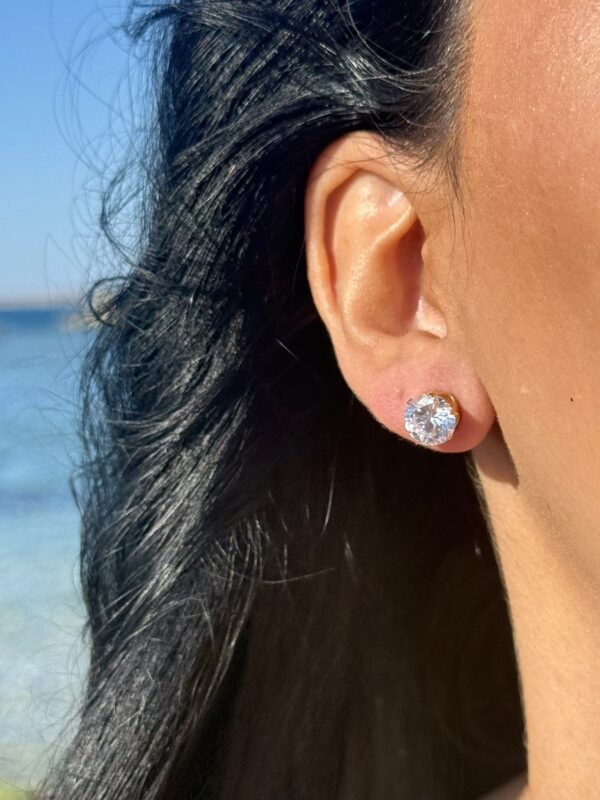 Zircon Shinny Studs