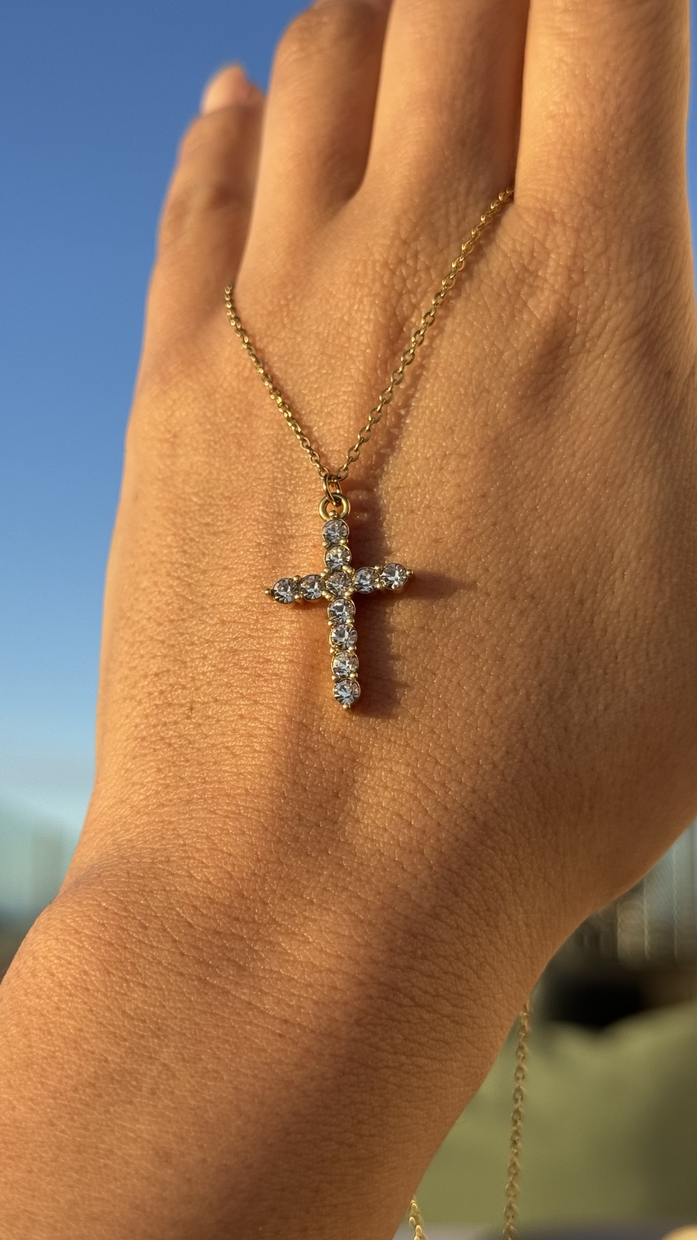 Gloria Cross - Image 2